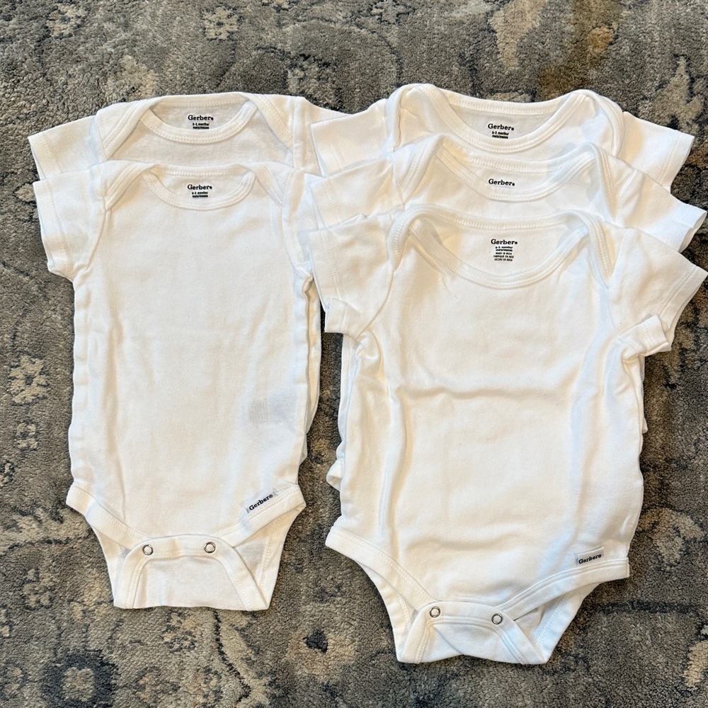 5 Gerber White Short-Sleeve Baby One-Piece Bodysuits